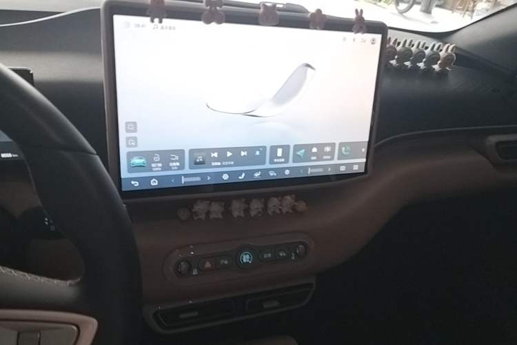 Used BYD Seagull 2025 Smart Drive Version 305 km Freedom Edition Audio And AC Panel