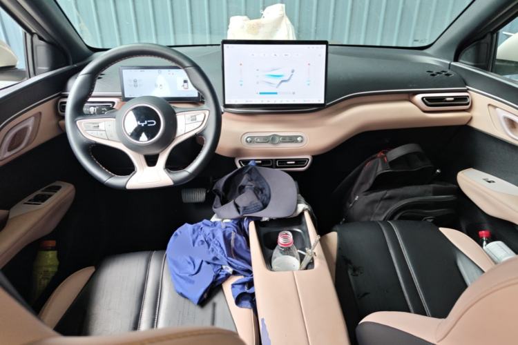 Used BYD Seagull 2025 Smart Drive Version 305 km Freedom Edition Center Console