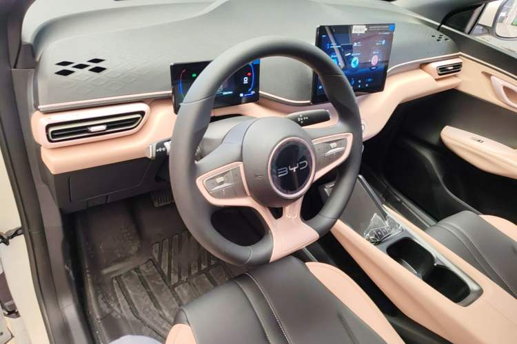 Used BYD Seagull 2025 Intelligent Driving Version 305 km Dynamic Edition Center Console