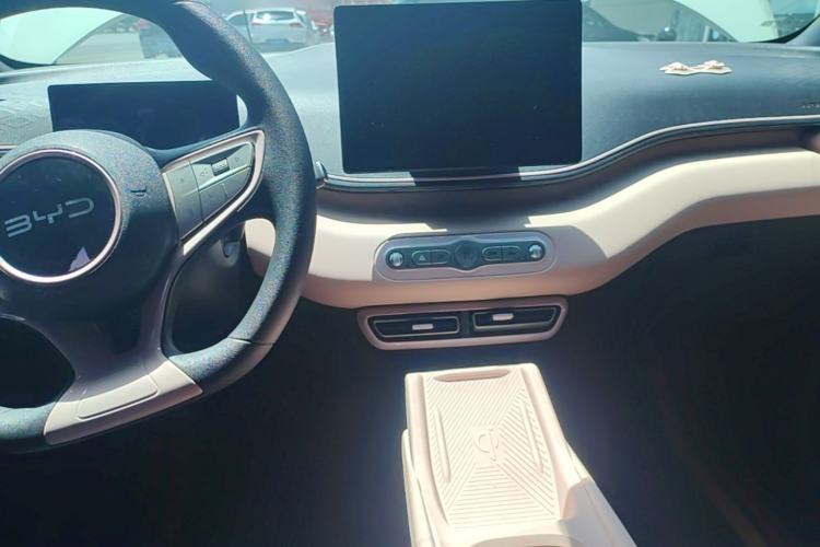 Used BYD Seagull 2025 305km Active Version Center Console