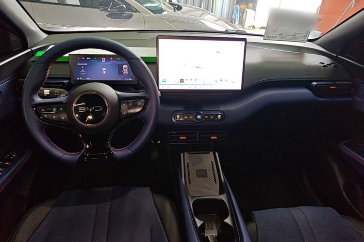 Used BYD Seagull 2025 Smart Drive Version 305 km Freedom Edition Center Console