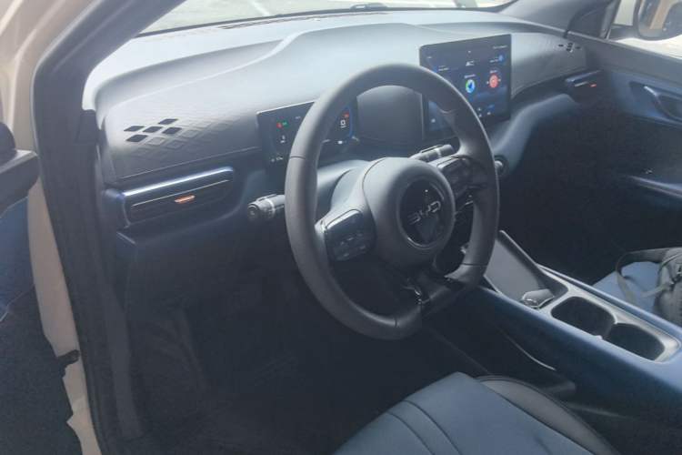 Used BYD Seagull 2025 305km Active Version Center Console