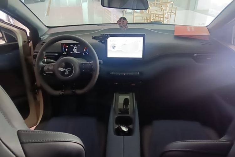 Used BYD Seagull 2025 305km Active Version Center Console
