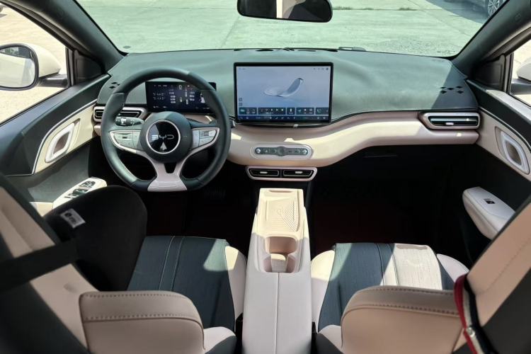 Used BYD Seagull 2025 Smart Drive Version 305 km Freedom Edition Center Console