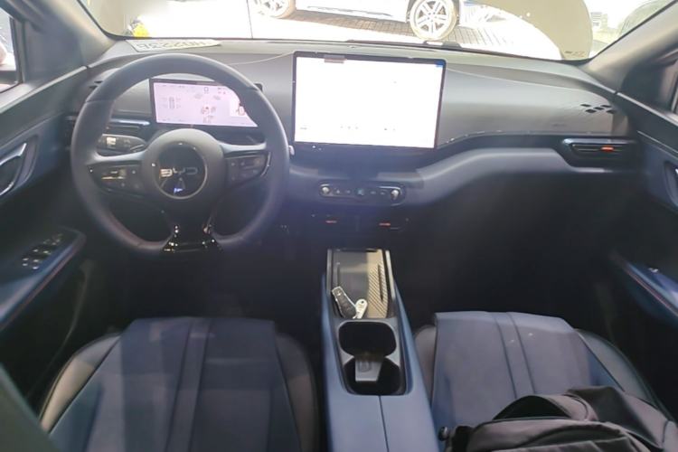 Used BYD Seagull 2025 Smart Drive Version 305 km Freedom Edition Center Console