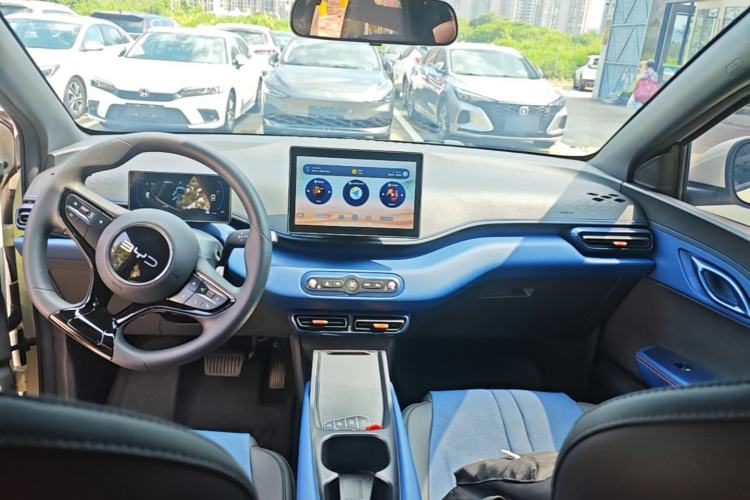 Used BYD Seagull 2025 Intelligent Driving Version 305 km Dynamic Edition Center Console