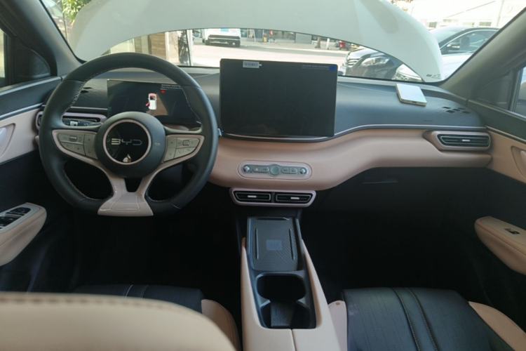 Used BYD Seagull 2025 Smart Drive Version 305 km Freedom Edition Center Console