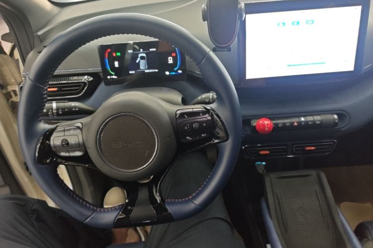 Used BYD Seagull 2025 305 km Free Version Center Console