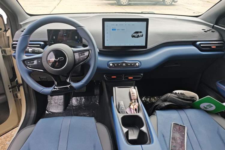 Used BYD Seagull 2025 Model Smart Drive Version 405km Free-Spirited Version Center Console