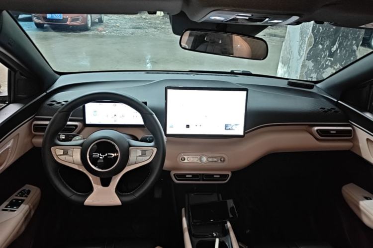 Used BYD Seagull 2025 Smart Drive Version 305 km Freedom Edition Center Console