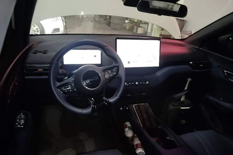 Used BYD Seagull 2025 Smart Drive Version 305 km Freedom Edition Center Console