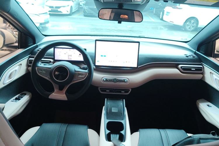 Used BYD Seagull 2025 Smart Drive Version 305 km Freedom Edition Center Console
