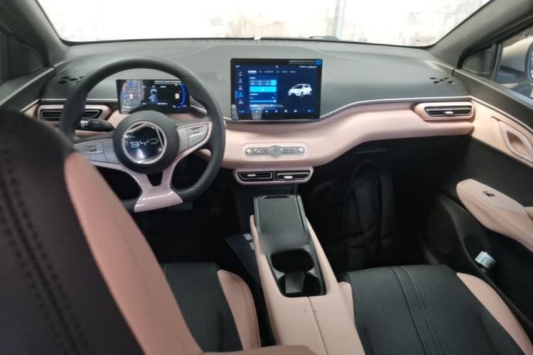 Used BYD Seagull 2025 Intelligent Driving Version 305 km Dynamic Edition Center Console