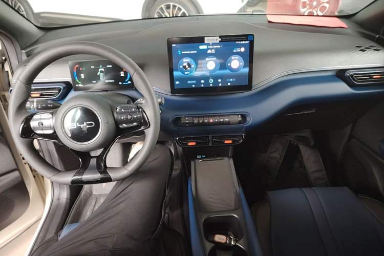Used BYD Seagull 2025 305km Active Version Center Console