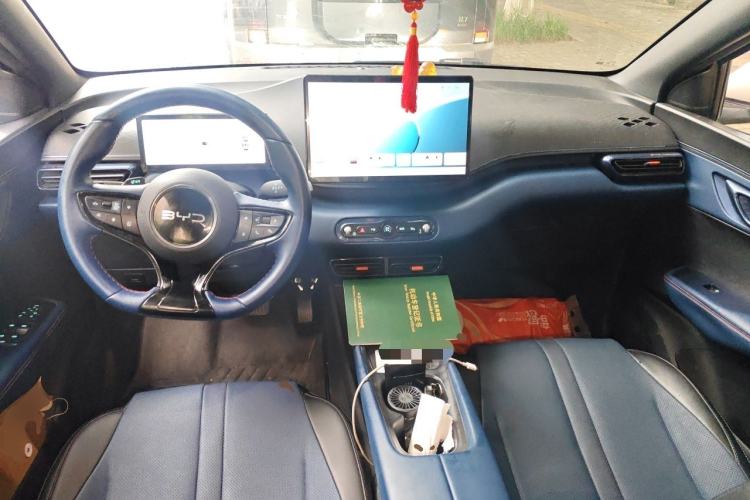 Used BYD Seagull 2025 Smart Drive Version 305 km Freedom Edition Center Console