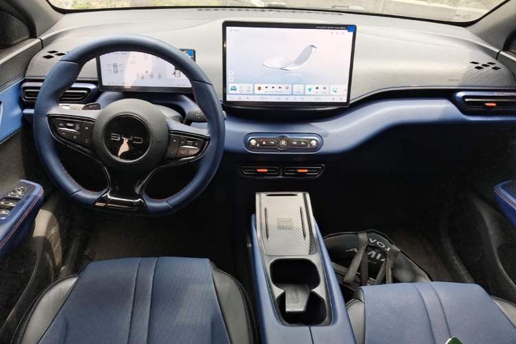 Used BYD Seagull 2025 Smart Drive Version 305 km Freedom Edition Center Console