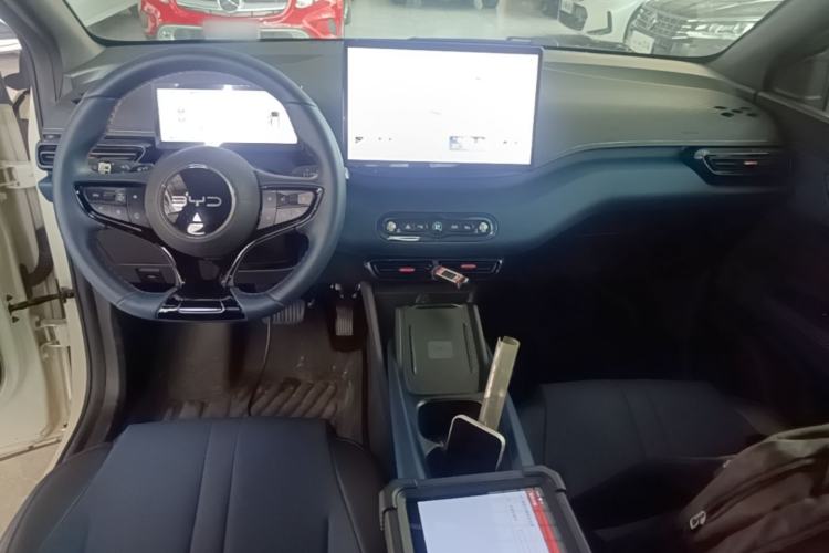 Used BYD Seagull 2025 Smart Drive Version 305 km Freedom Edition Center Console