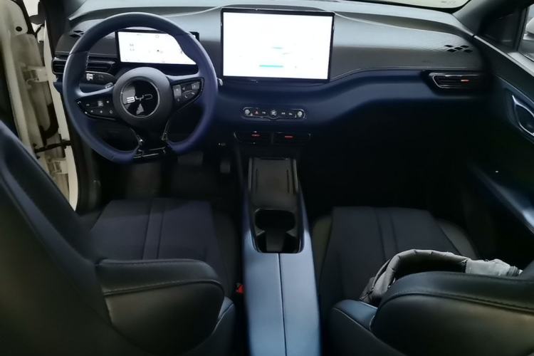 Used BYD Seagull 2025 Smart Drive Version 305 km Freedom Edition Center Console