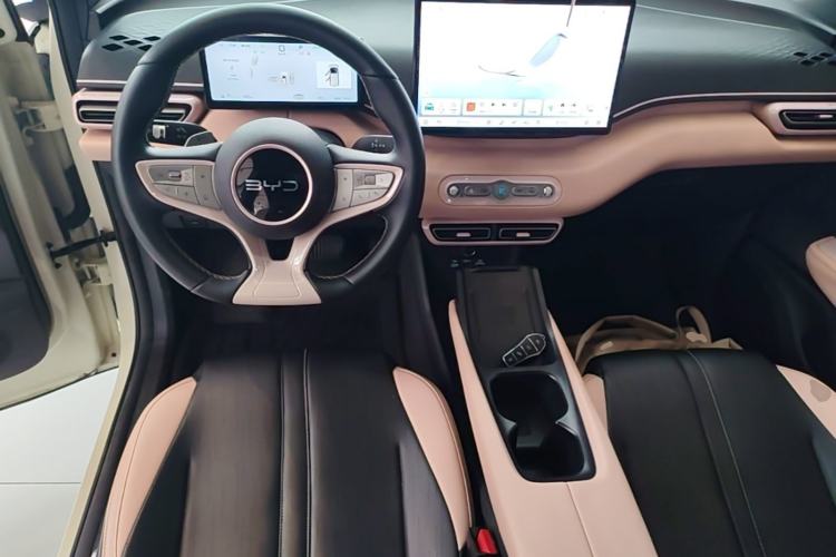Used BYD Seagull 2025 Smart Drive Version 305 km Freedom Edition Center Console