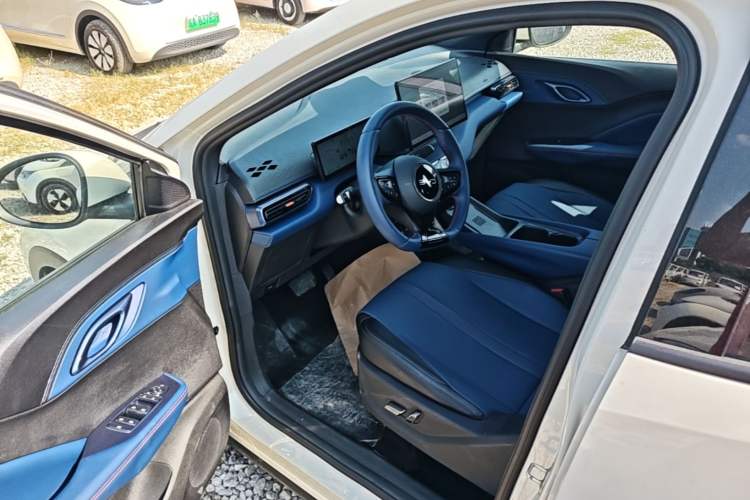 Used BYD Seagull 2025 Intelligent Driving Version 405 km Flying Edition Driver Seat