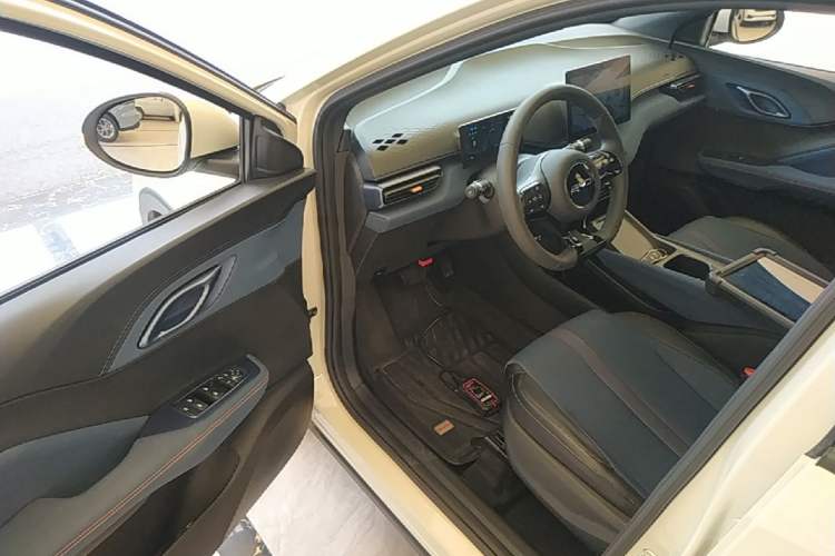 Used BYD Seagull 2025 305km Active Version Driver Seat
