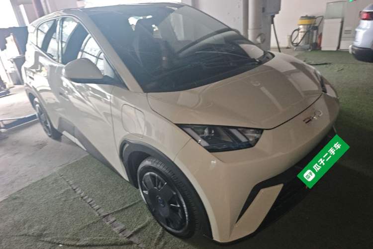 Used BYD Seagull 2025 305km Active Version Front Right 45 Deg
