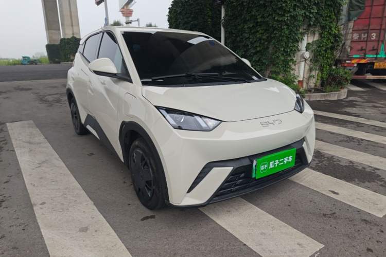 Used BYD Seagull 2025 305km Active Version Front Right 45 Deg