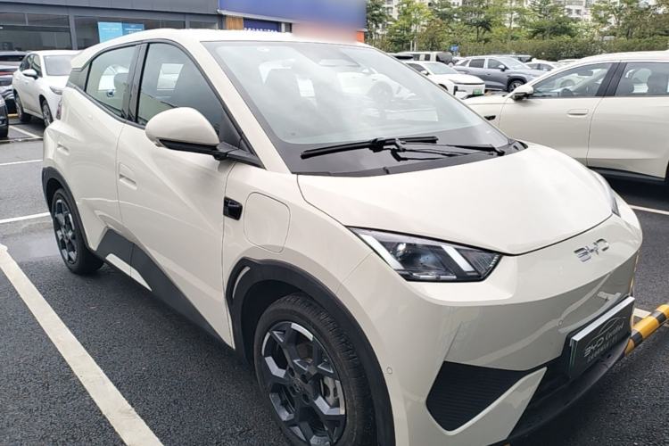 Used BYD Seagull 2025 Smart Drive Version 305 km Freedom Edition Front Right 45 Deg