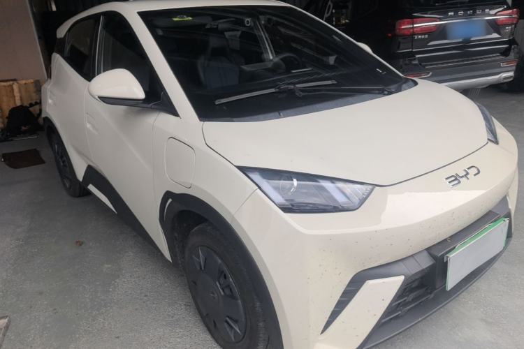 Used BYD Seagull 2025 305km Active Version Front Right 45 Deg
