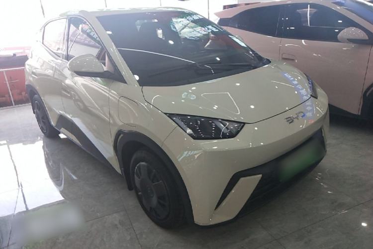 Used BYD Seagull 2025 305km Active Version Front Right 45 Deg
