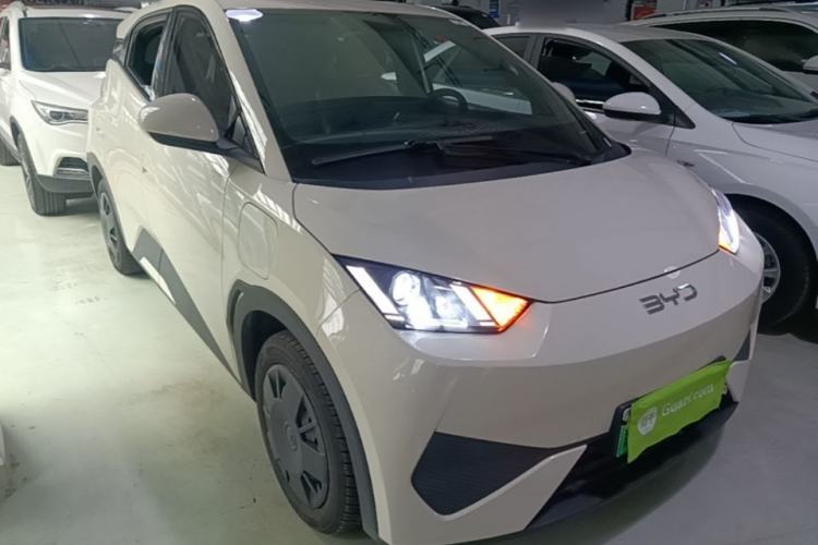 Used BYD Seagull 2025 305km Active Version Front Right 45 Deg