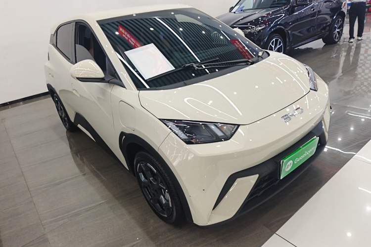 Used BYD Seagull 2025 305 km Free Version Front Right 45 Deg