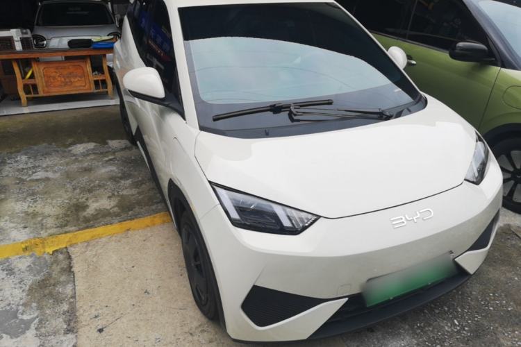 Used BYD Seagull 2025 305km Active Version Front Right 45 Deg