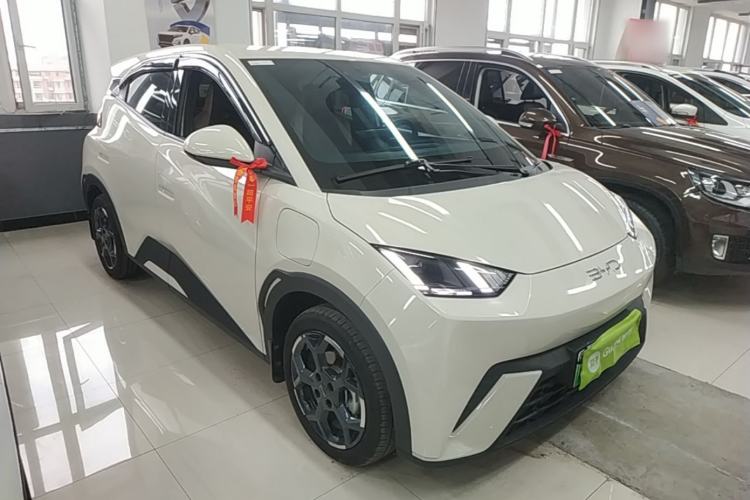 Used BYD Seagull 2025 305 km Free Version Front Right 45 Deg