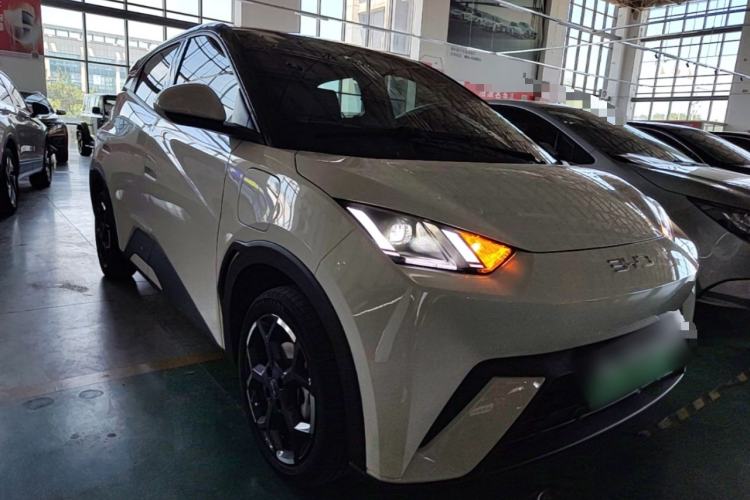 Used BYD Seagull 2025 305 km Free Version Front Right 45 Deg