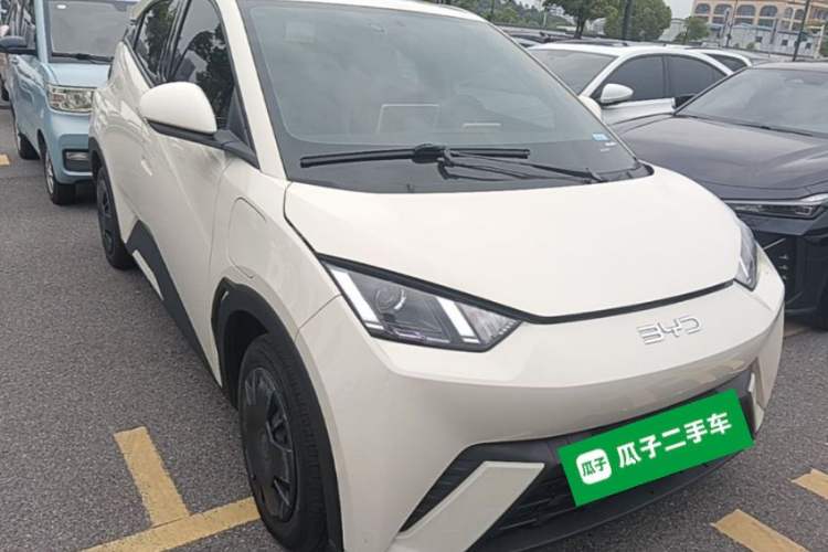 Used BYD Seagull 2025 305km Active Version Front Right 45 Deg