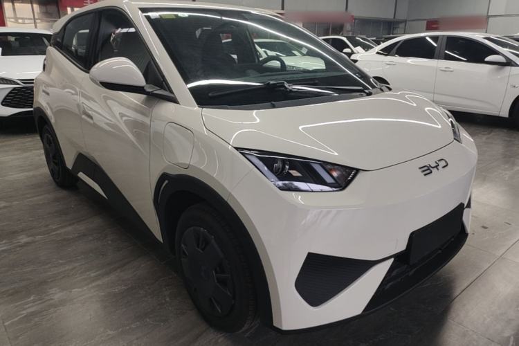 Used BYD Seagull 2025 305km Active Version Front Right 45 Deg