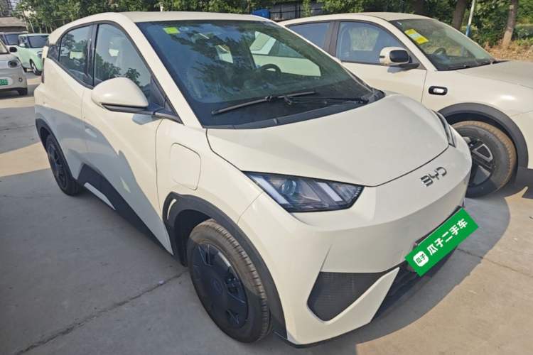 Used BYD Seagull 2025 305km Active Version Front Right 45 Deg
