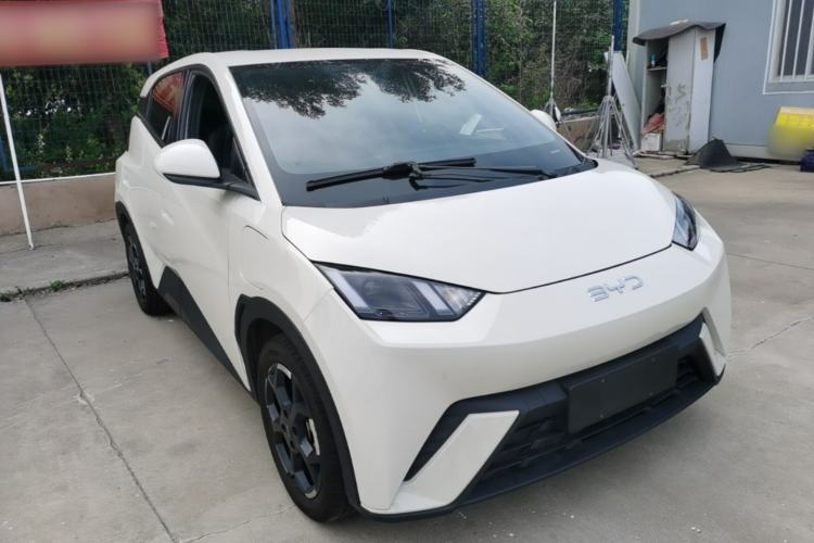 Used BYD Seagull 2025 305 km Free Version Front Right 45 Deg