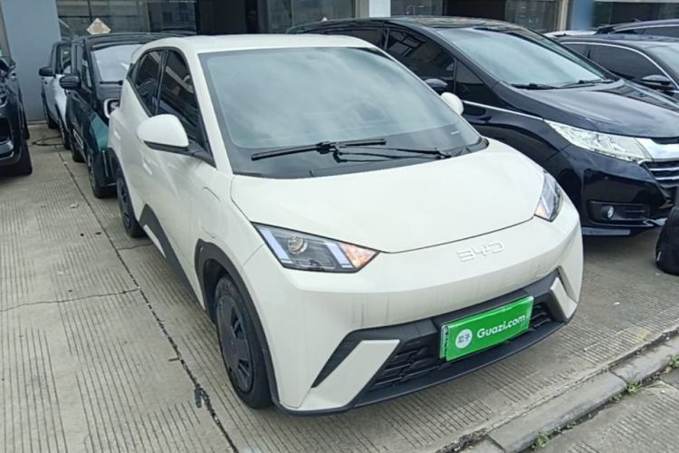 Used BYD Seagull 2025 305km Active Version Front Right 45 Deg