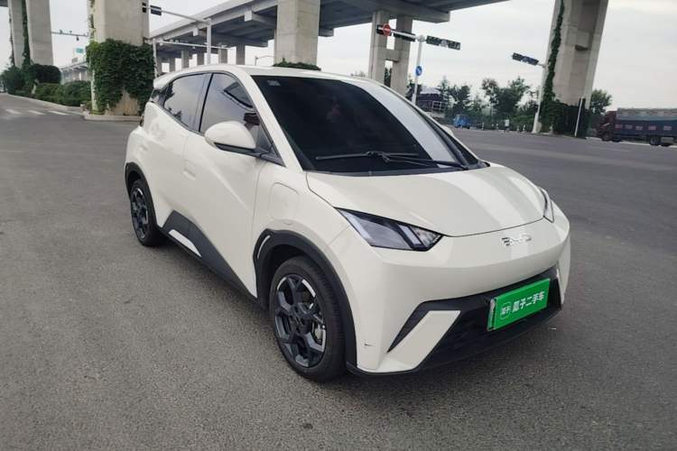 Used BYD Seagull 2025 305 km Free Version Front Right 45 Deg