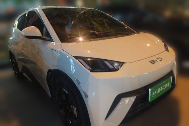 Used BYD Seagull 2025 305 km Free Version Front Right 45 Deg
