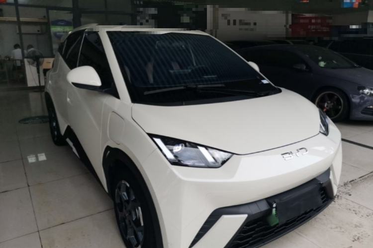 Used BYD Seagull 2025 305 km Free Version Front Right 45 Deg