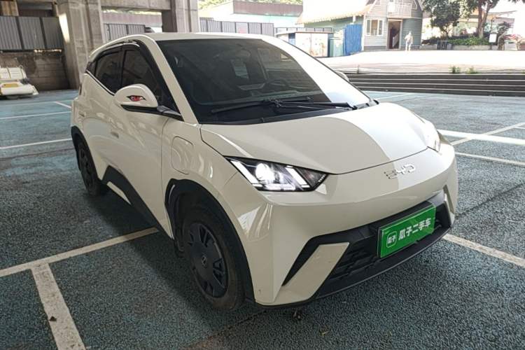 Used BYD Seagull 2025 305km Active Version Front Right 45 Deg