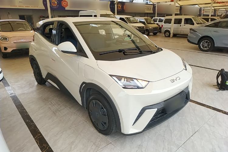 Used BYD Seagull 2025 305km Active Version Front Right 45 Deg