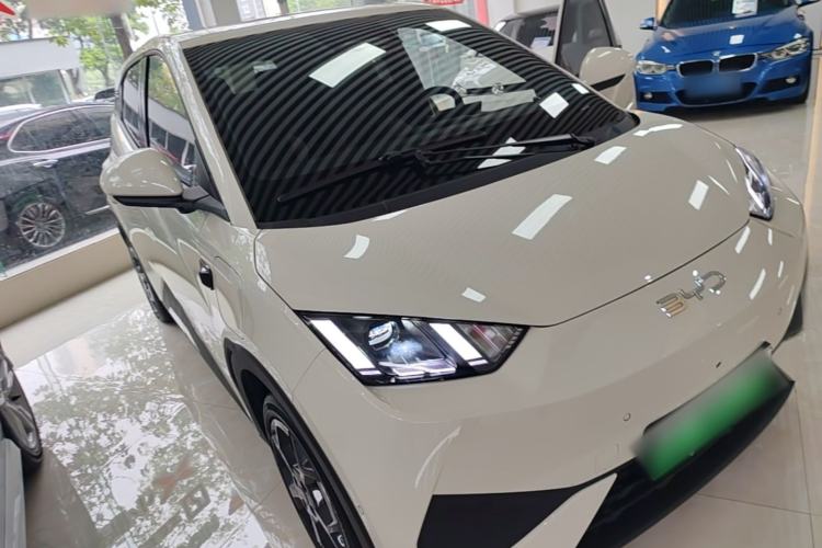 Used BYD Seagull 2025 Smart Drive Version 305 km Freedom Edition Front Right 45 Deg