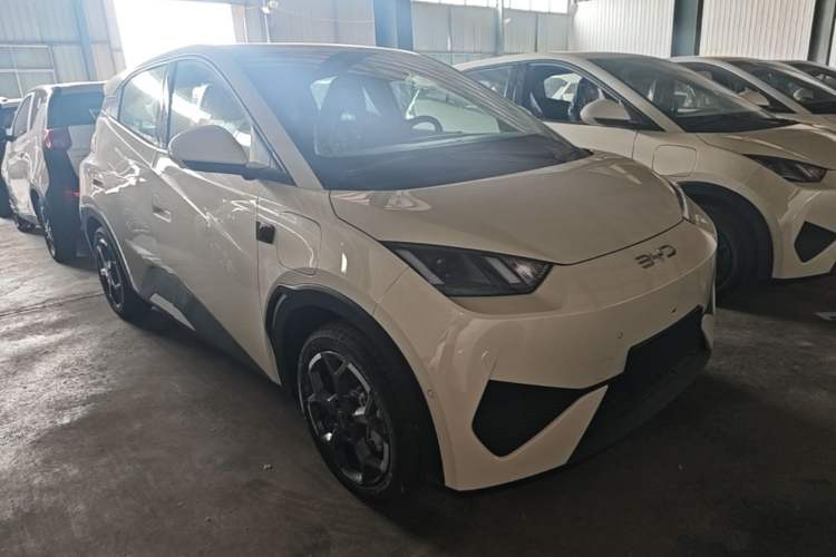Used BYD Seagull 2025 Smart Drive Version 305 km Freedom Edition Front Right 45 Deg