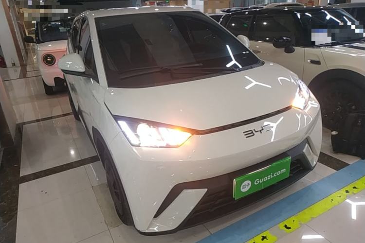 Used BYD Seagull 2025 305km Active Version Front Right 45 Deg