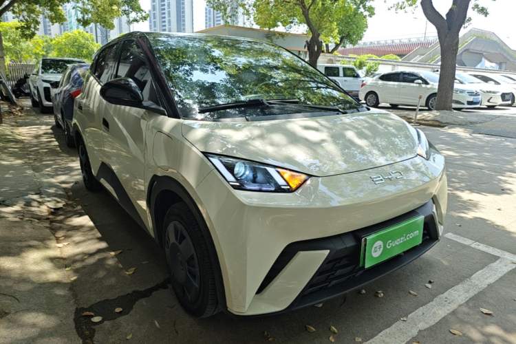 Used BYD Seagull 2025 305km Active Version Front Right 45 Deg