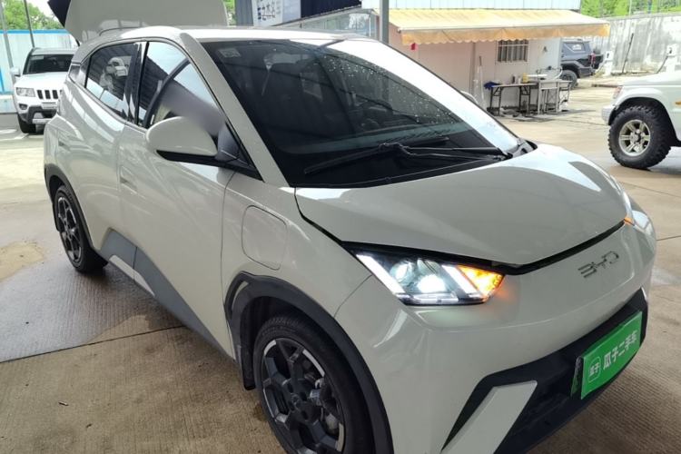 Used BYD Seagull 2025 305 km Free Version Front Right 45 Deg